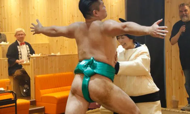 Geisha Dance & Sumo Show Lunch